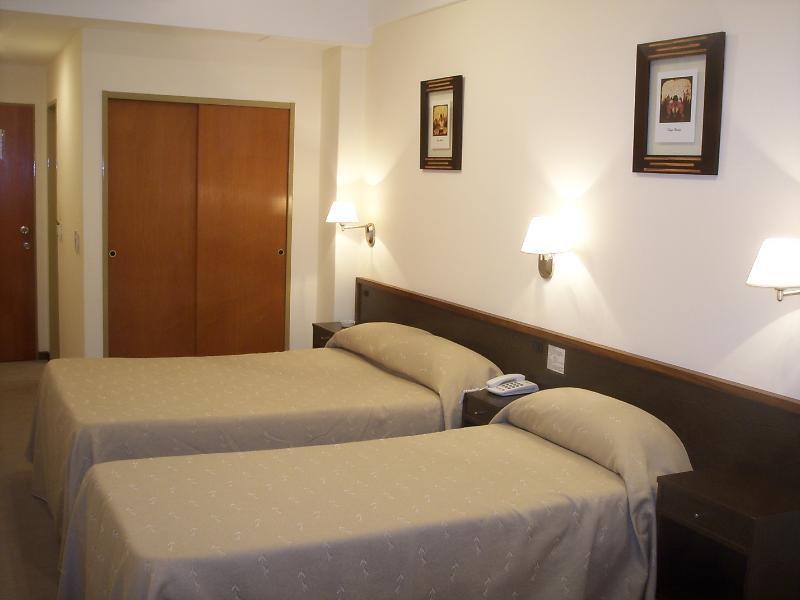 Hotel Carrara ブエノスアイレス エクステリア 写真